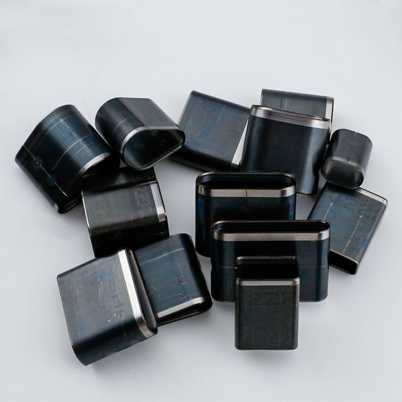 Leatherwork Hobby - Lot de 50 poinçons à découper